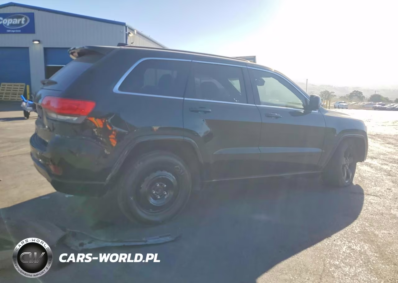 2015 Jeep Grand Cherokee Laredo VIN:1C4RJFAG0FC638257 - 3