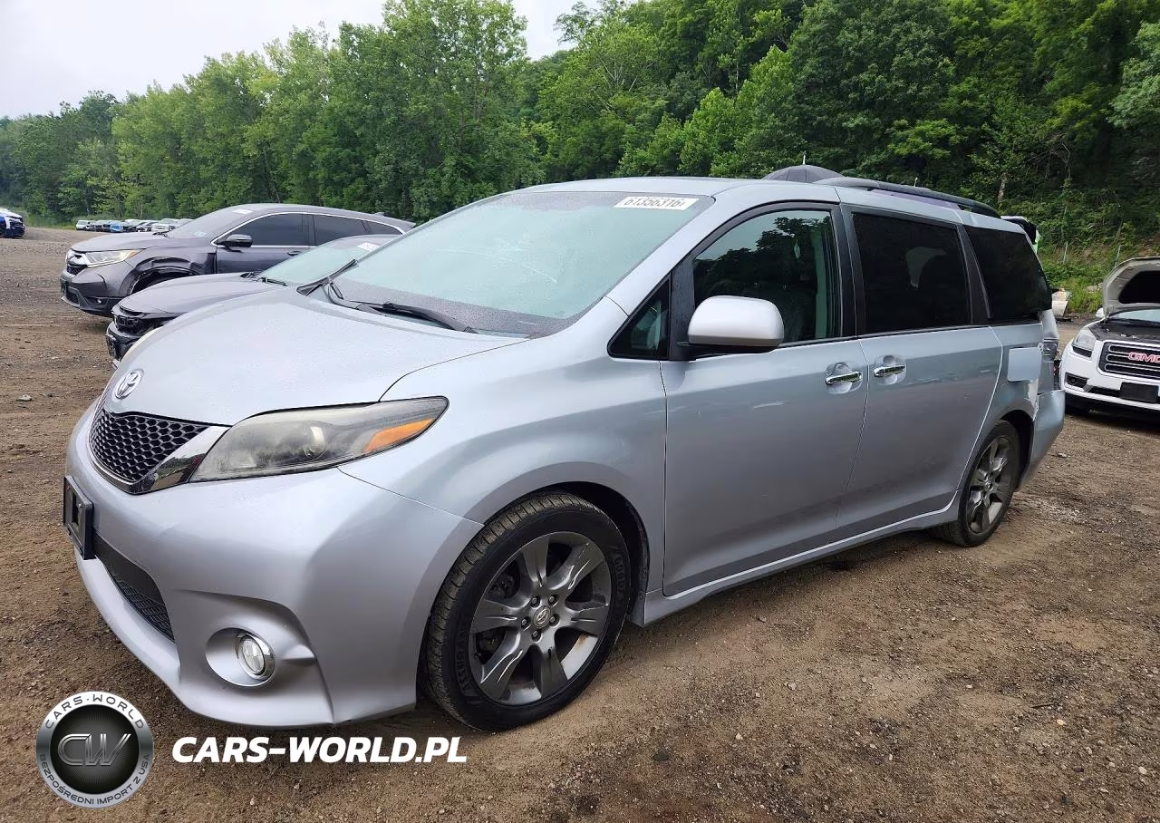2015 Toyota Sienna Sport
