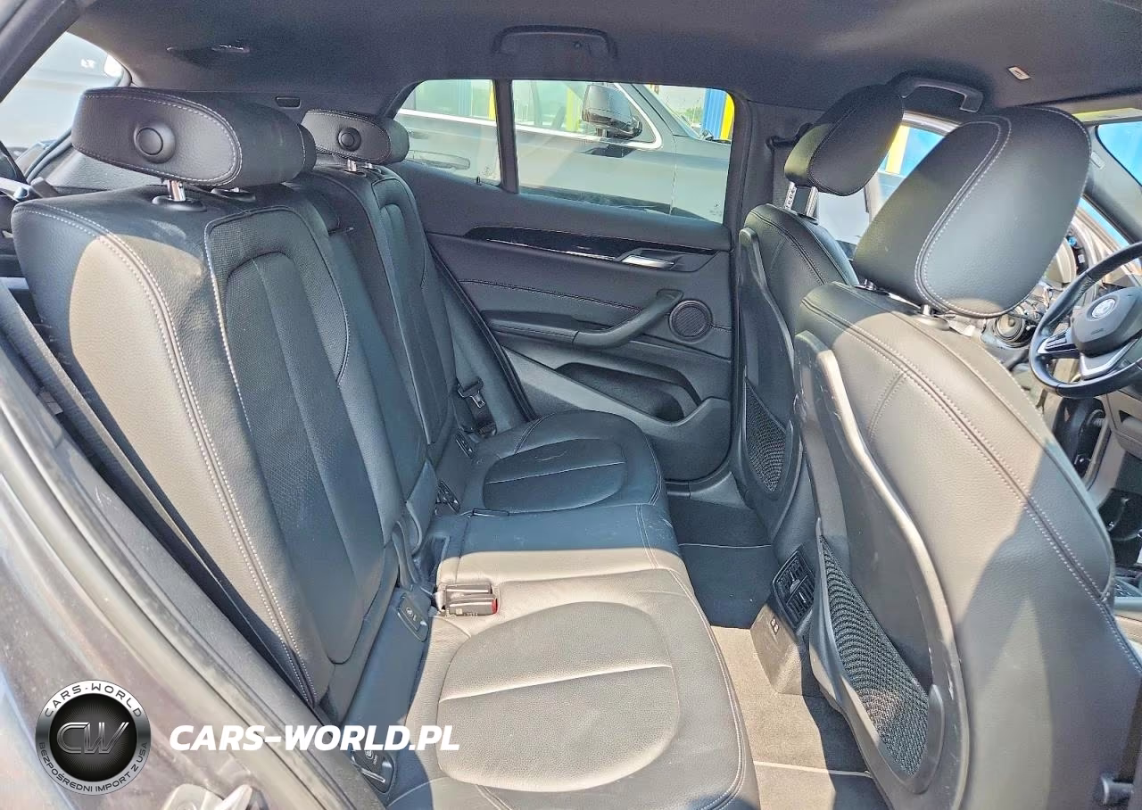 2018 BMW X2 xDrive28I VIN:WBXYJ5C36JEF78696 - 10