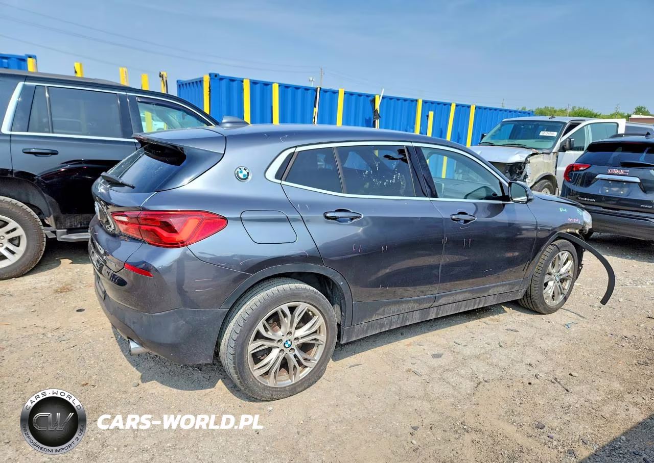 2018 BMW X2 xDrive28I VIN:WBXYJ5C36JEF78696 - 3