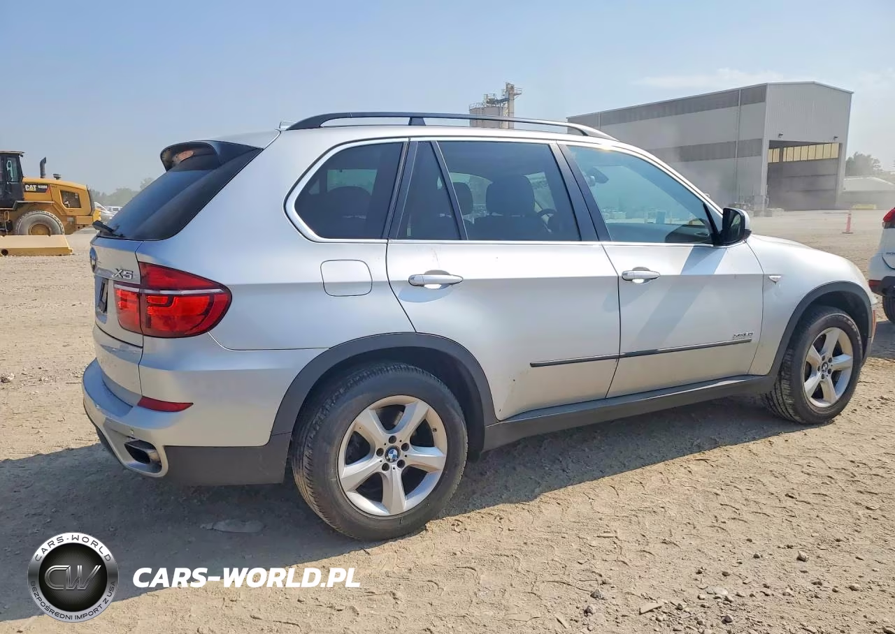 2012 BMW X5 xDrive50I VIN:5UXZV8C54CL422174 - 3