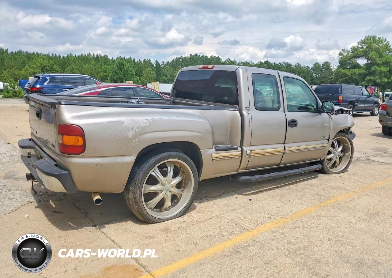 2001 Chevrolet Silverado C1500 VIN:2GCEC19V311185815 - 3