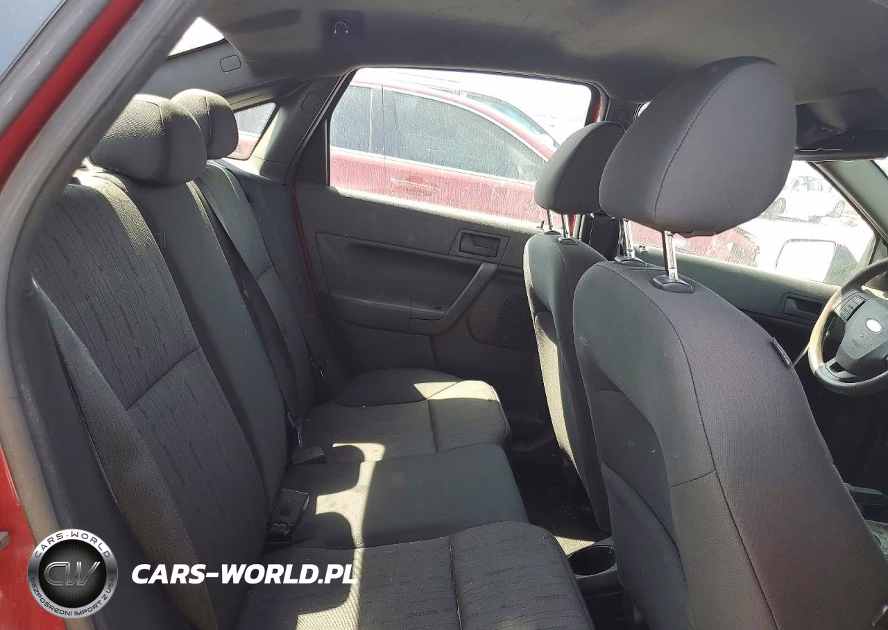 2010 Ford Focus Se VIN:1FAHP3FN1AW276341 - 10