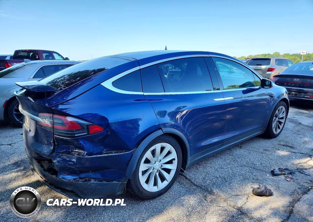 2017 Tesla Model X VIN:5YJXCBE2XHF077371 - 3