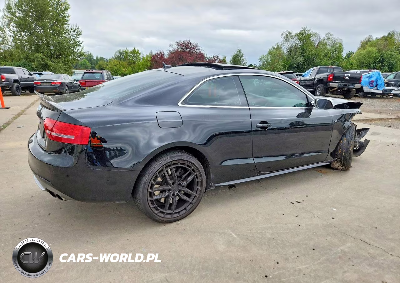 2010 Audi S5 Prestige VIN:WAUVVAFR8AA005586 - 3