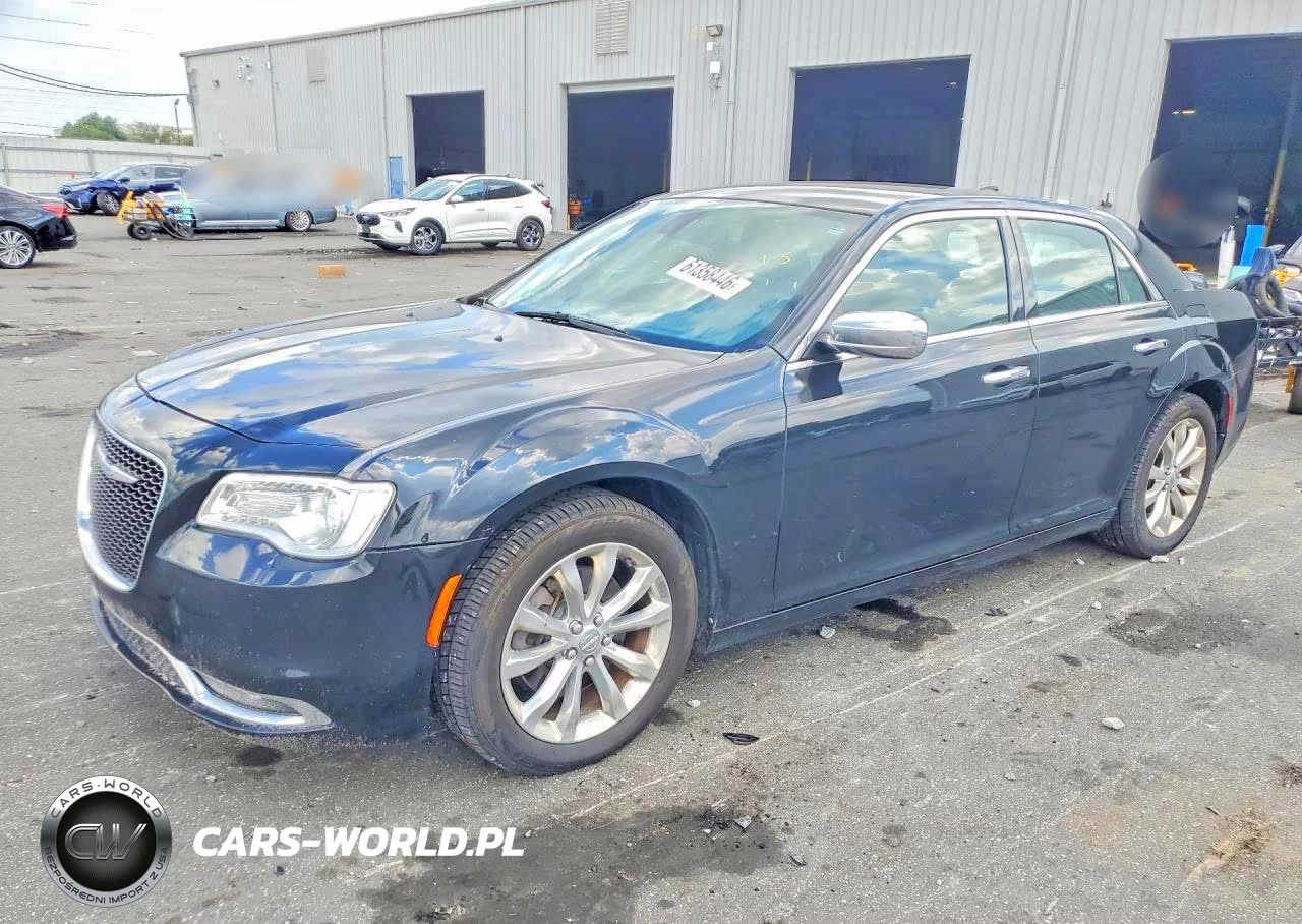 2018 Chrysler 300 Limited VIN:2C3CCAKGXJH211437 - 1