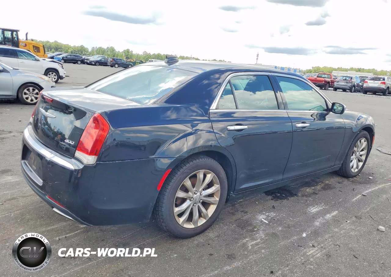 2018 Chrysler 300 Limited VIN:2C3CCAKGXJH211437 - 3