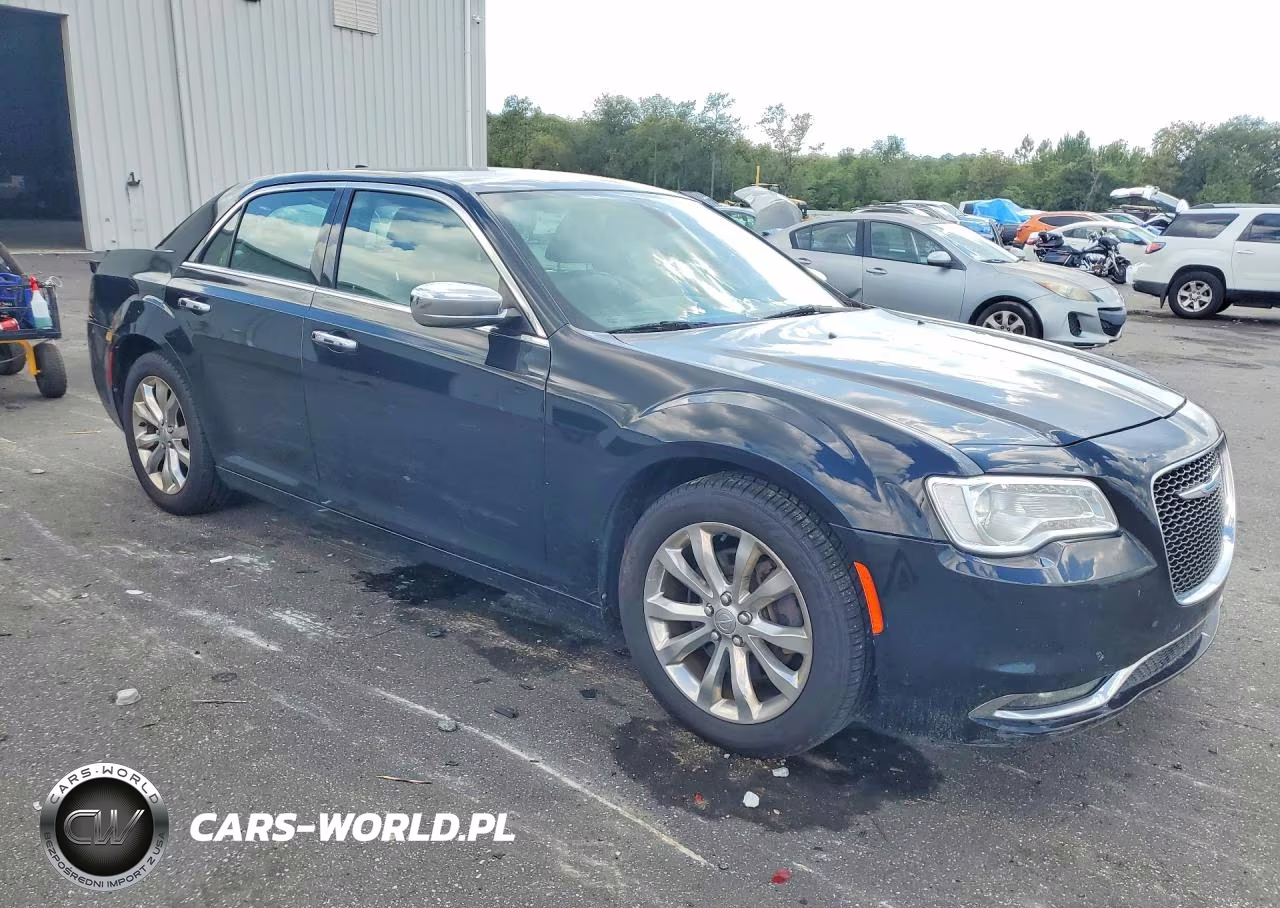 2018 Chrysler 300 Limited VIN:2C3CCAKGXJH211437 - 4