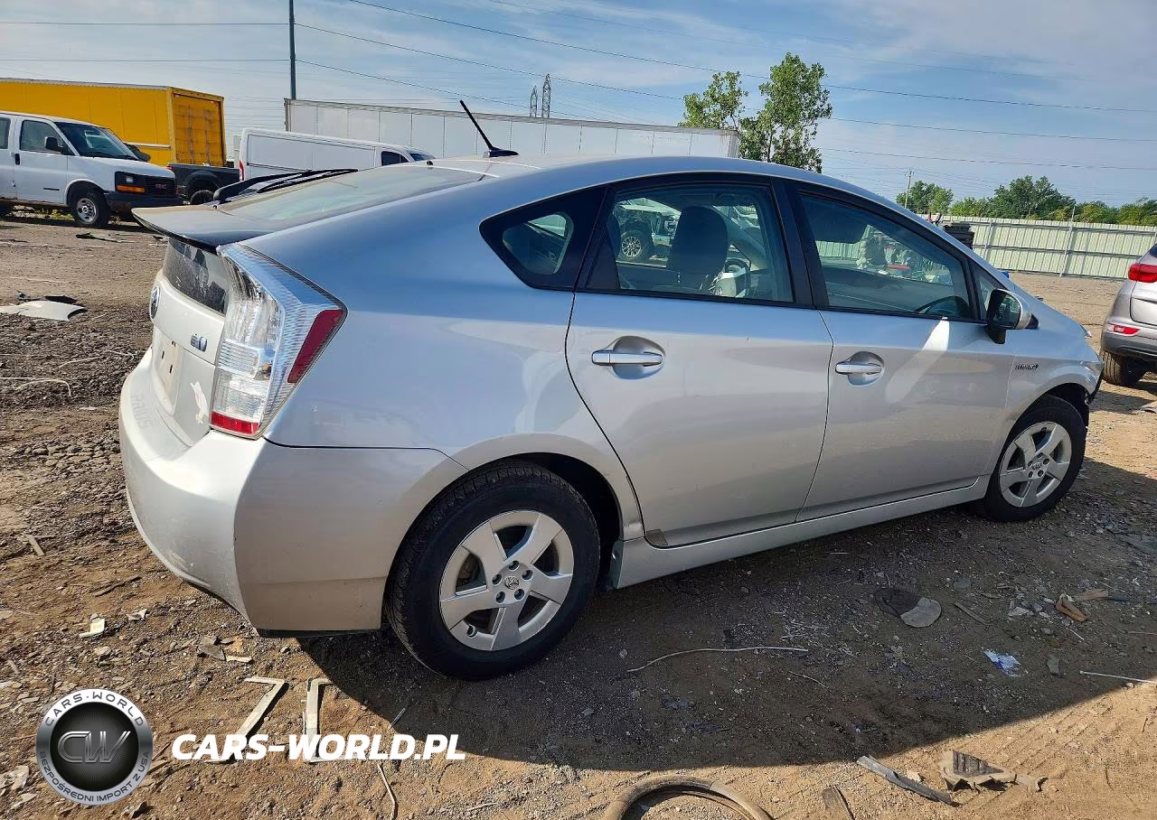 2011 Toyota Prius Two VIN:JTDKN3DU5B0270871 - 3
