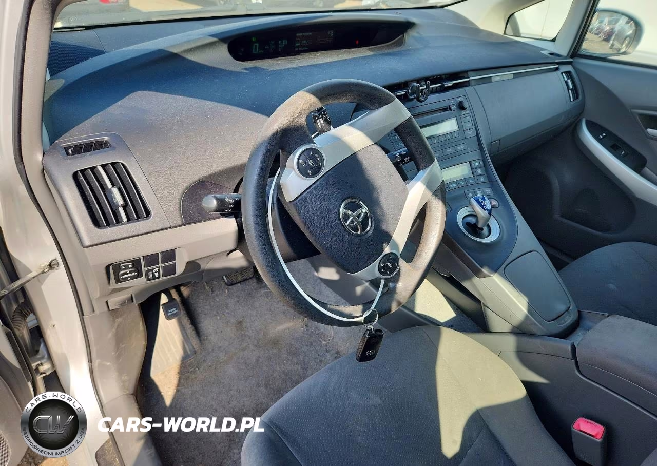 2011 Toyota Prius Two VIN:JTDKN3DU5B0270871 - 8