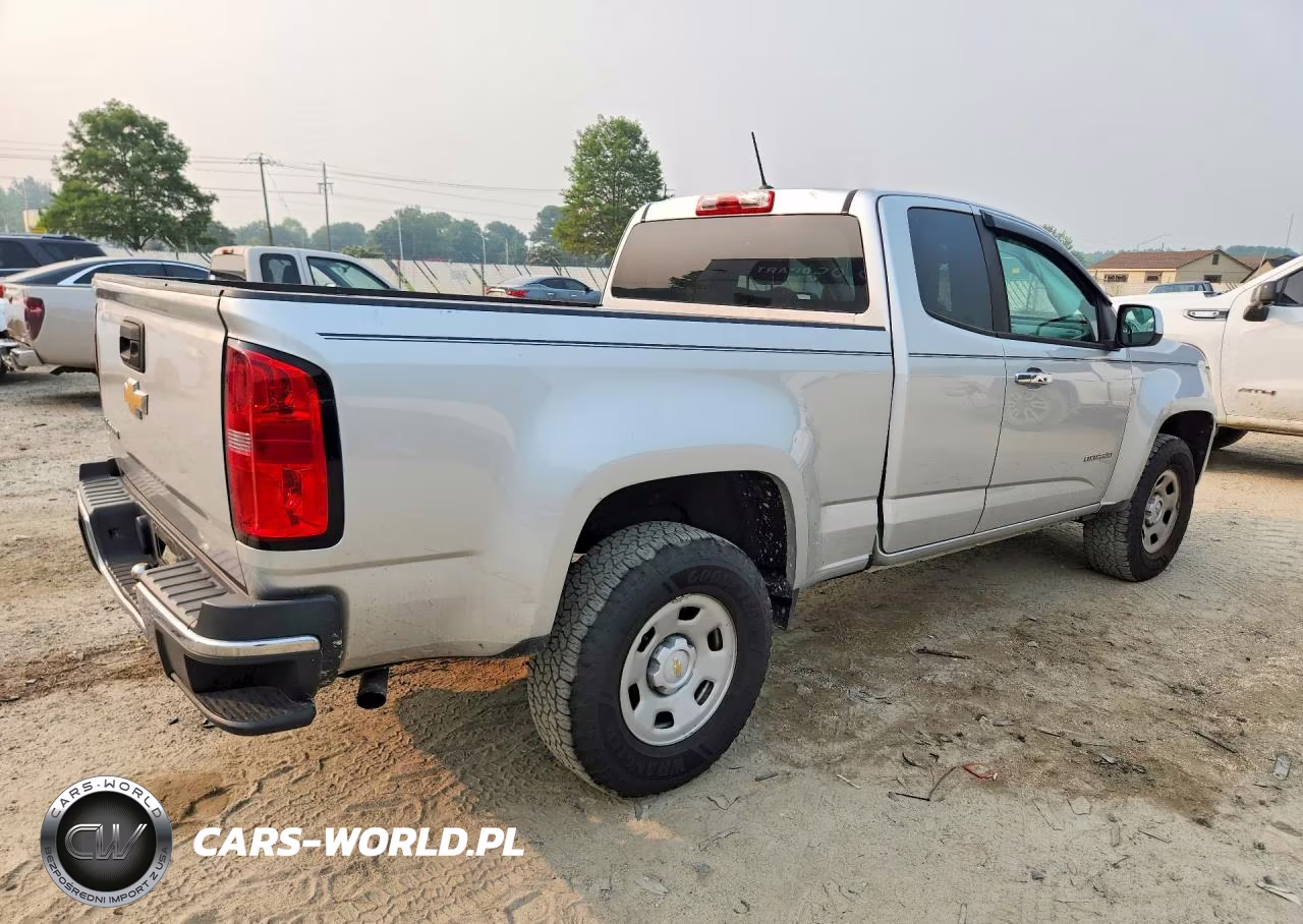 2018 Chevrolet Colorado VIN:1GCHSBEA2J1314366 - 3