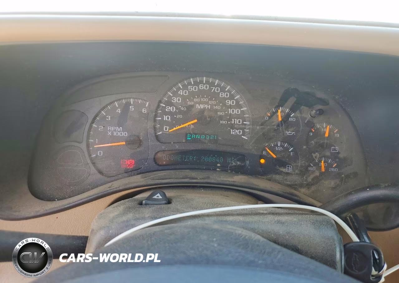 2005 Chevrolet Tahoe K1500 VIN:1GNEK13VX5R162239 - 9
