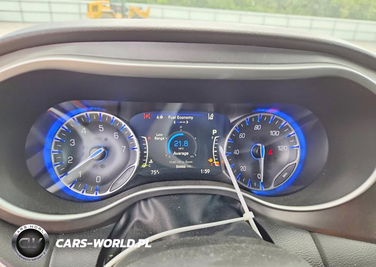 2025 Chrysler Pacifica Select VIN:2C4RC1BG4SR504736 - 9