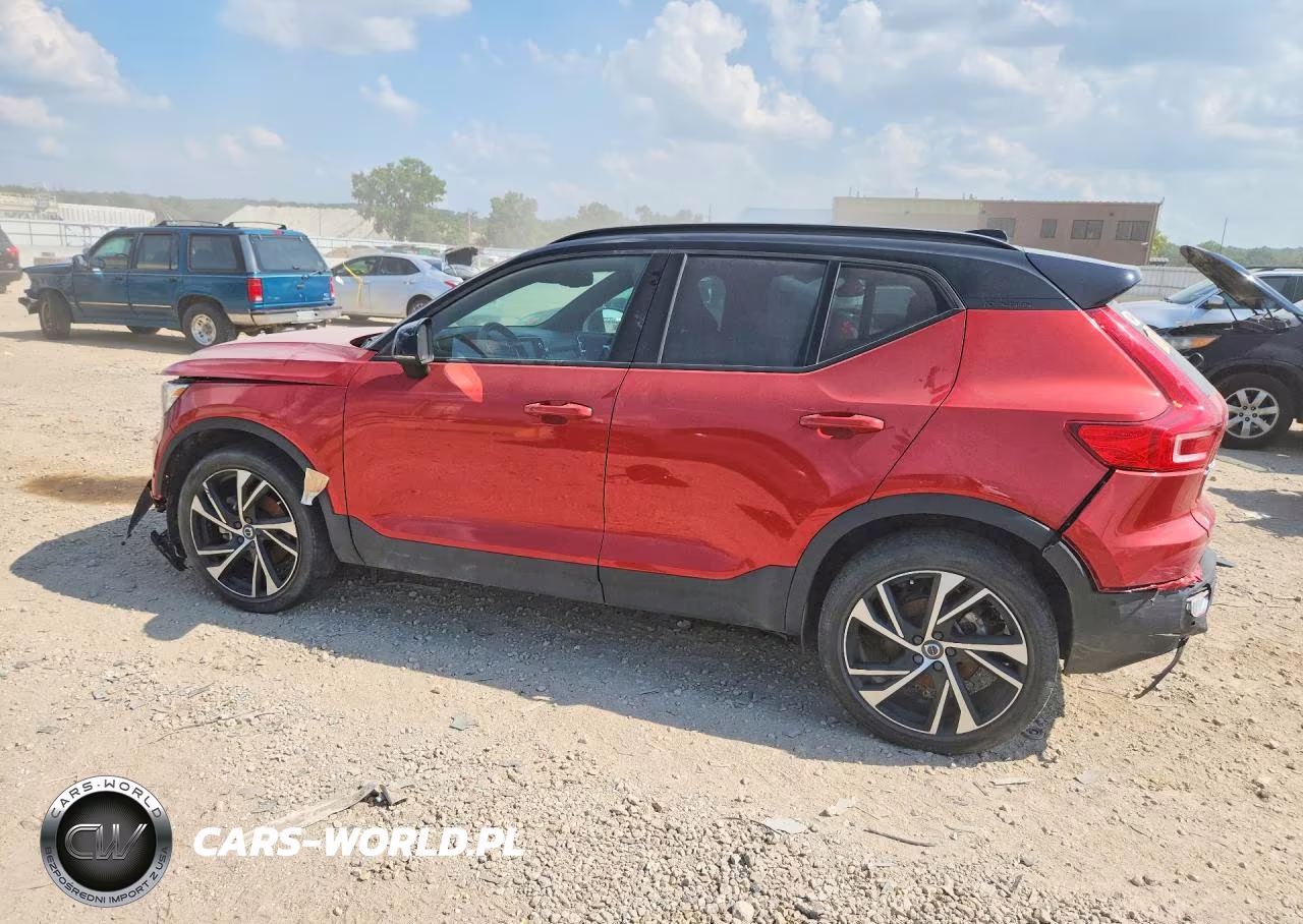 2020 Volvo Xc40 T5 R-Design VIN:YV4162UM7L2207390 - 2