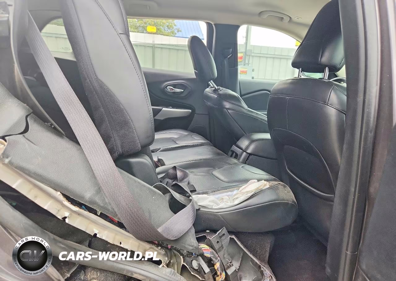 2018 Jeep Cherokee Overland VIN:1C4PJMJX8JD594507 - 10