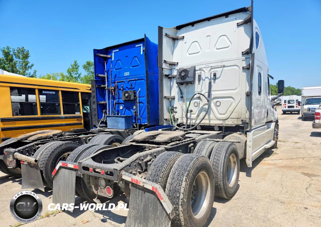 2019 Freightliner Cascadia 126 Semi Truck VIN:3AKJHHDR1KSKJ3638 - 3