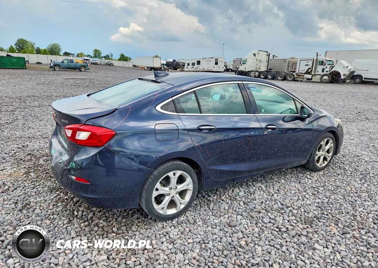 2016 Chevrolet Cruze Premier VIN:1G1BG5SM3G7269461 - 3