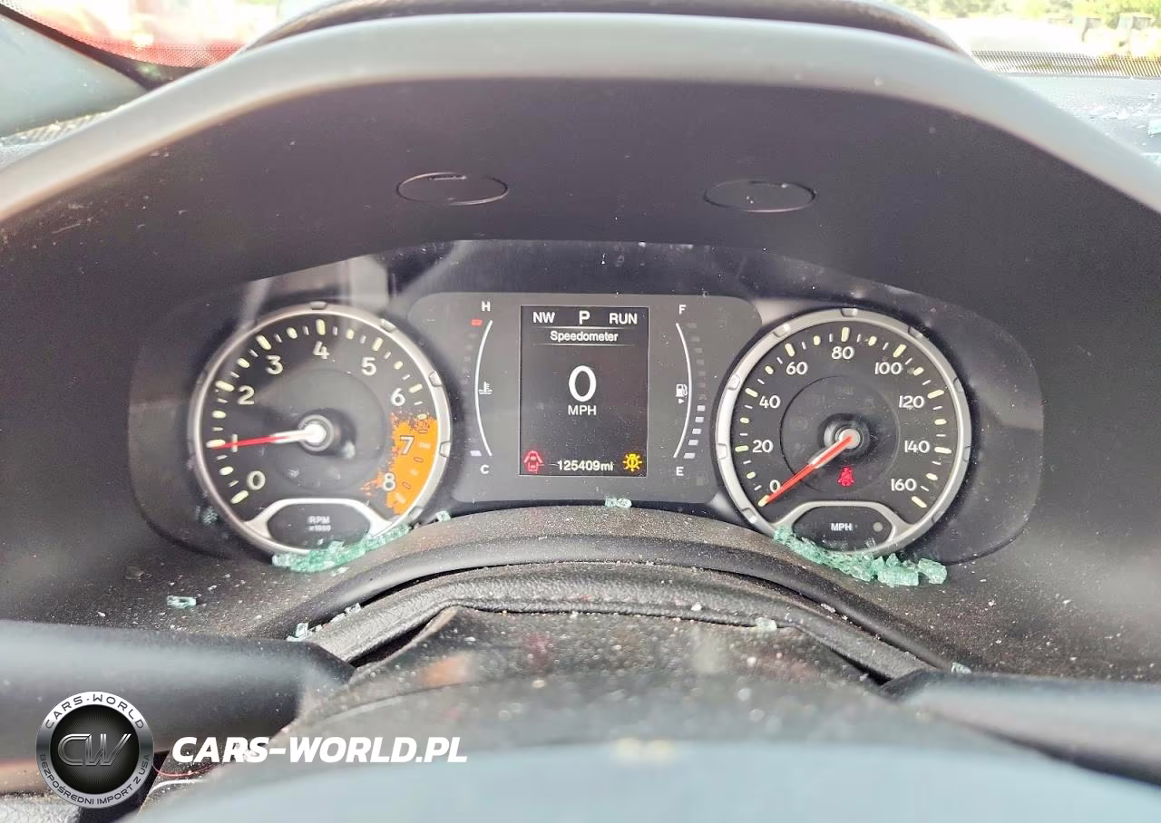 2018 Jeep Renegade Sport VIN:ZACCJBABXJPH20200 - 9