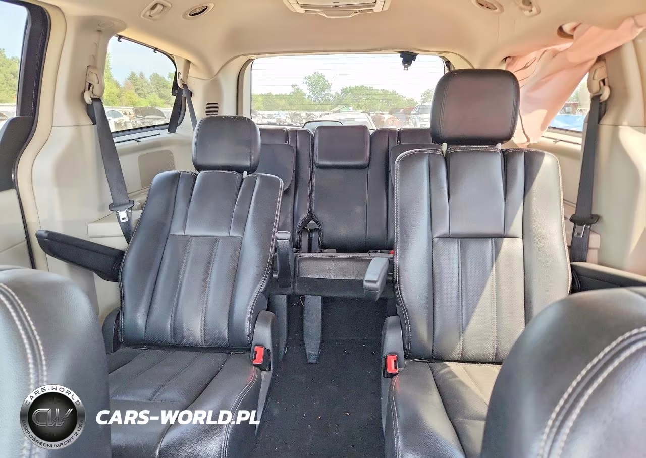 2011 Chrysler Town & Country Touring L VIN:2A4RR8DG8BR716554 - 10