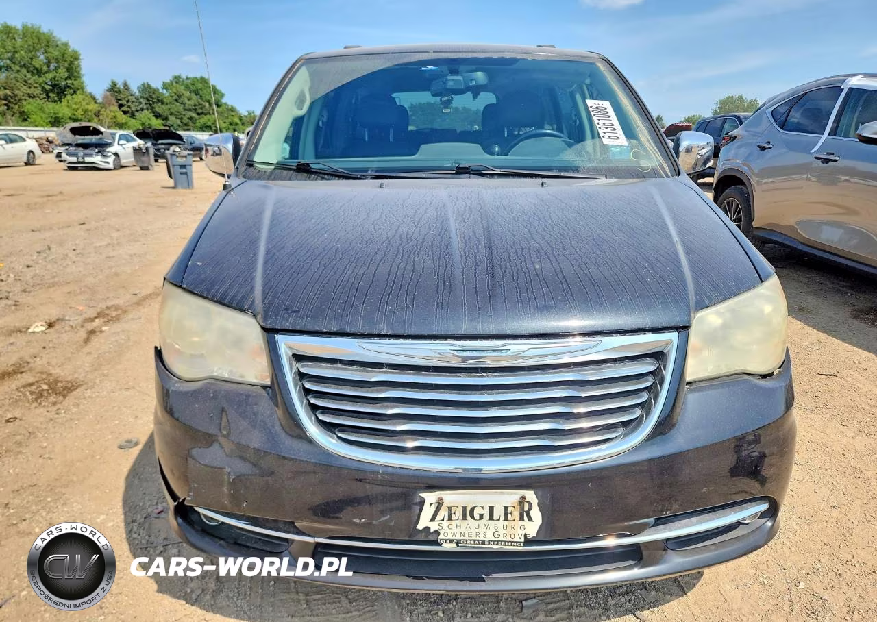 2011 Chrysler Town & Country Touring L VIN:2A4RR8DG8BR716554 - 5