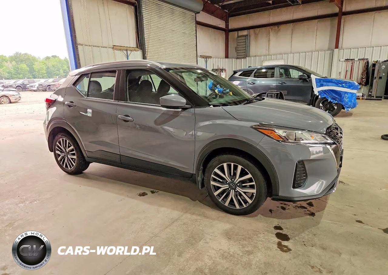 2023 Nissan Kicks Sv VIN:3N1CP5CV2PL532153 - 4