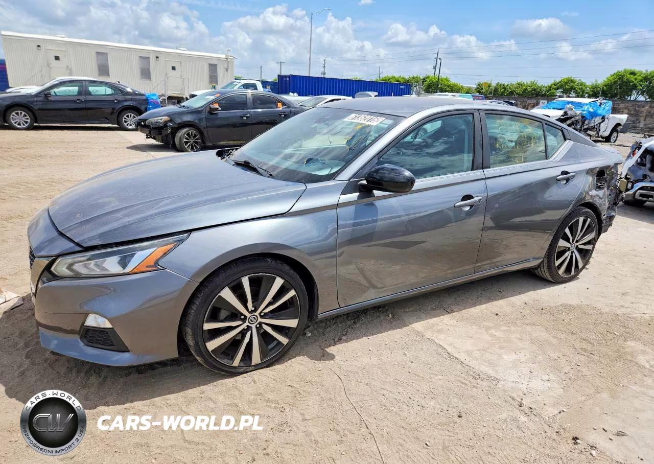 2021 Nissan Altima Sr – zdjęcie 1 z 13