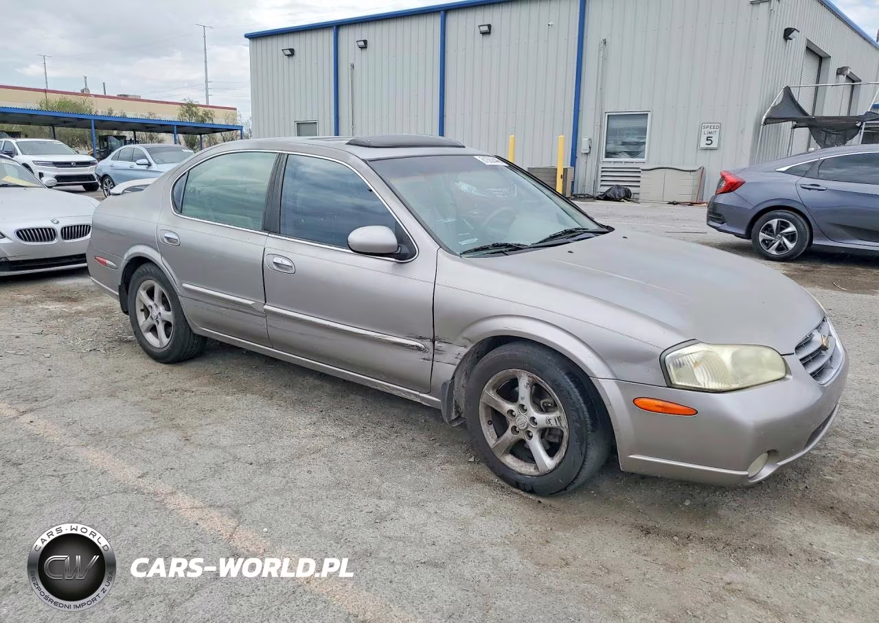 2000 Nissan Maxima Gxe VIN:JN1CA31A3YT213413 - 4
