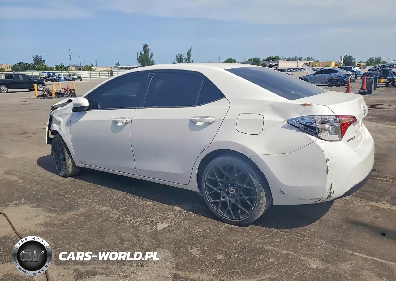 2018 Toyota Corolla Le VIN:5YFBURHE4JP776446 - 2
