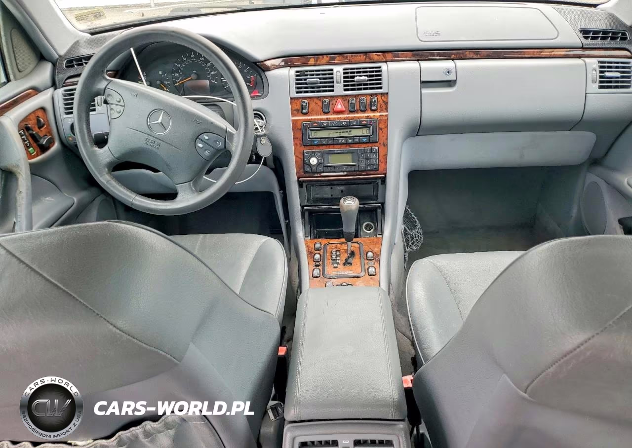 2000 Mercedes-Benz E 320 VIN:WDBJF65J9YB163851 - 8