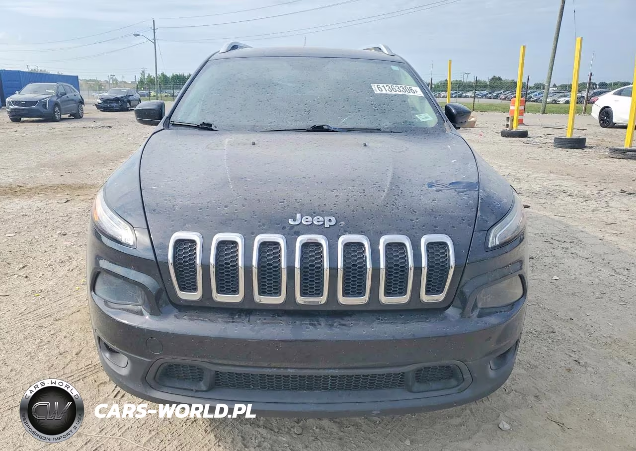 2014 Jeep Cherokee Latitude VIN:1C4PJMCB8EW185046 - 5