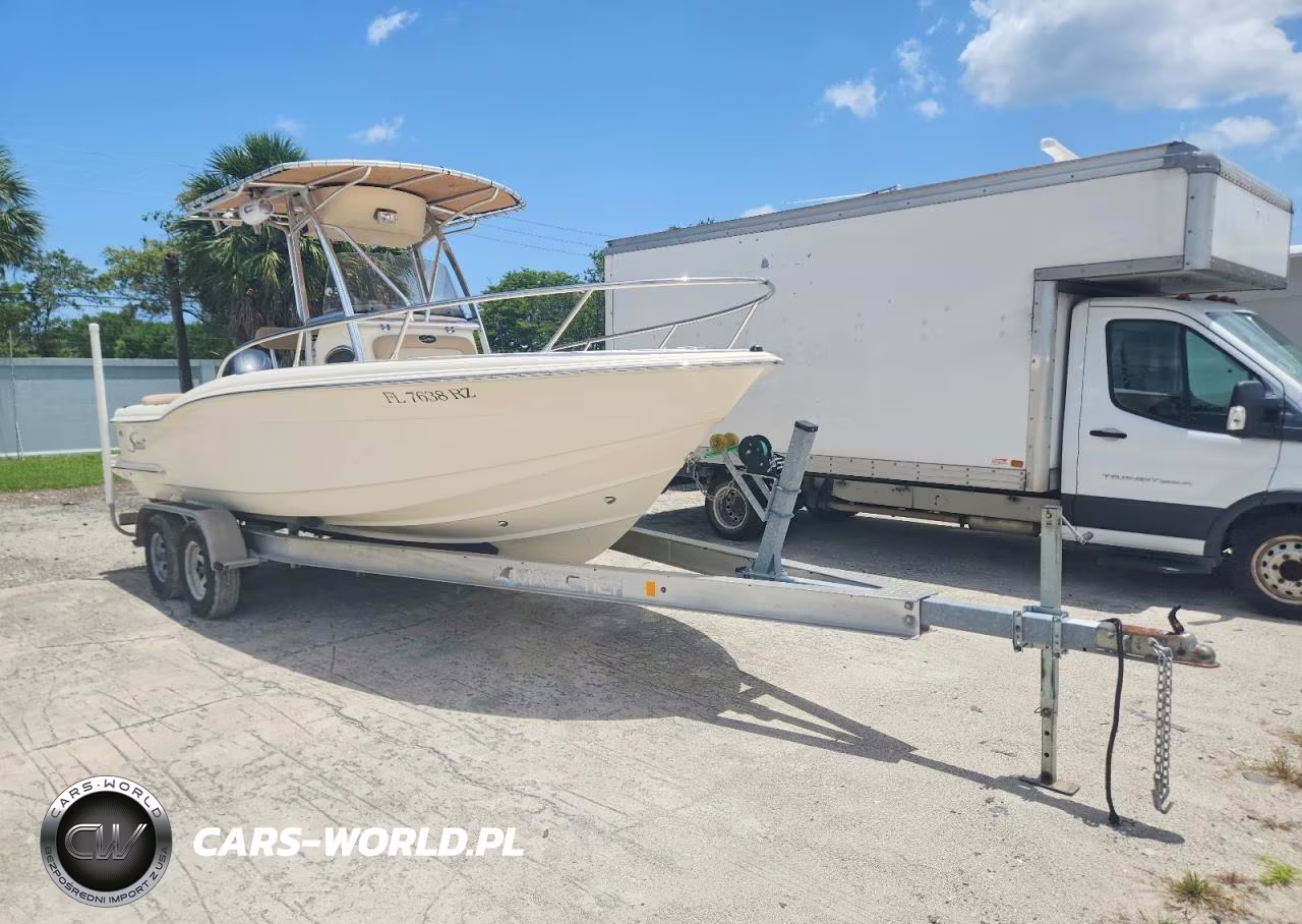 2012 Scout 222 Boat
