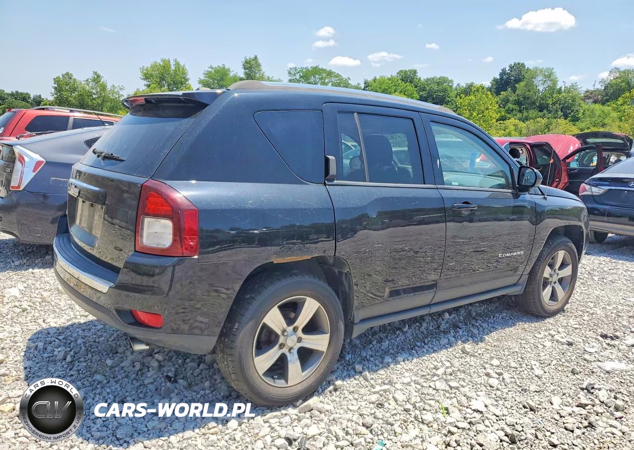 2017 Jeep Compass Latitude VIN:1C4NJDEBXHD177521 - 3