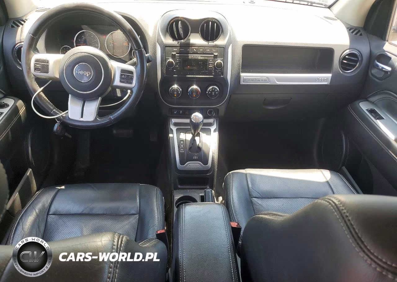 2017 Jeep Compass Latitude VIN:1C4NJDEBXHD177521 - 8
