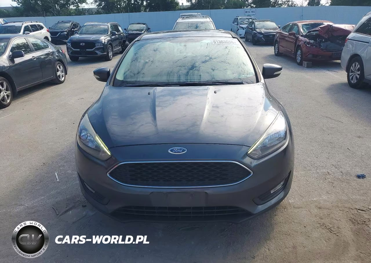 2018 Ford Focus Sel VIN:1FADP3H2XJL303135 - 5