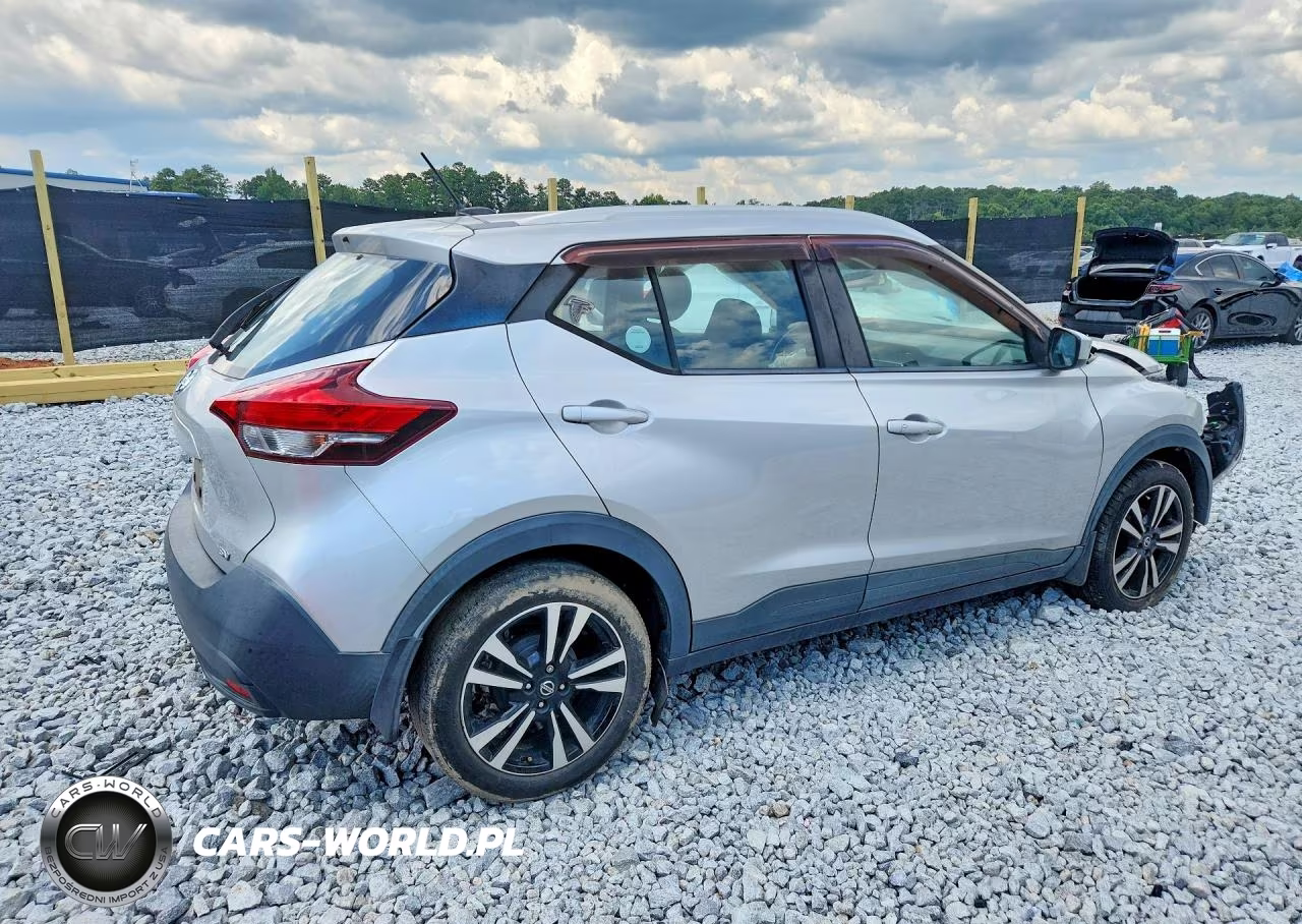 2019 Nissan Kicks Sv VIN:3N1CP5CU1KL519264 - 3