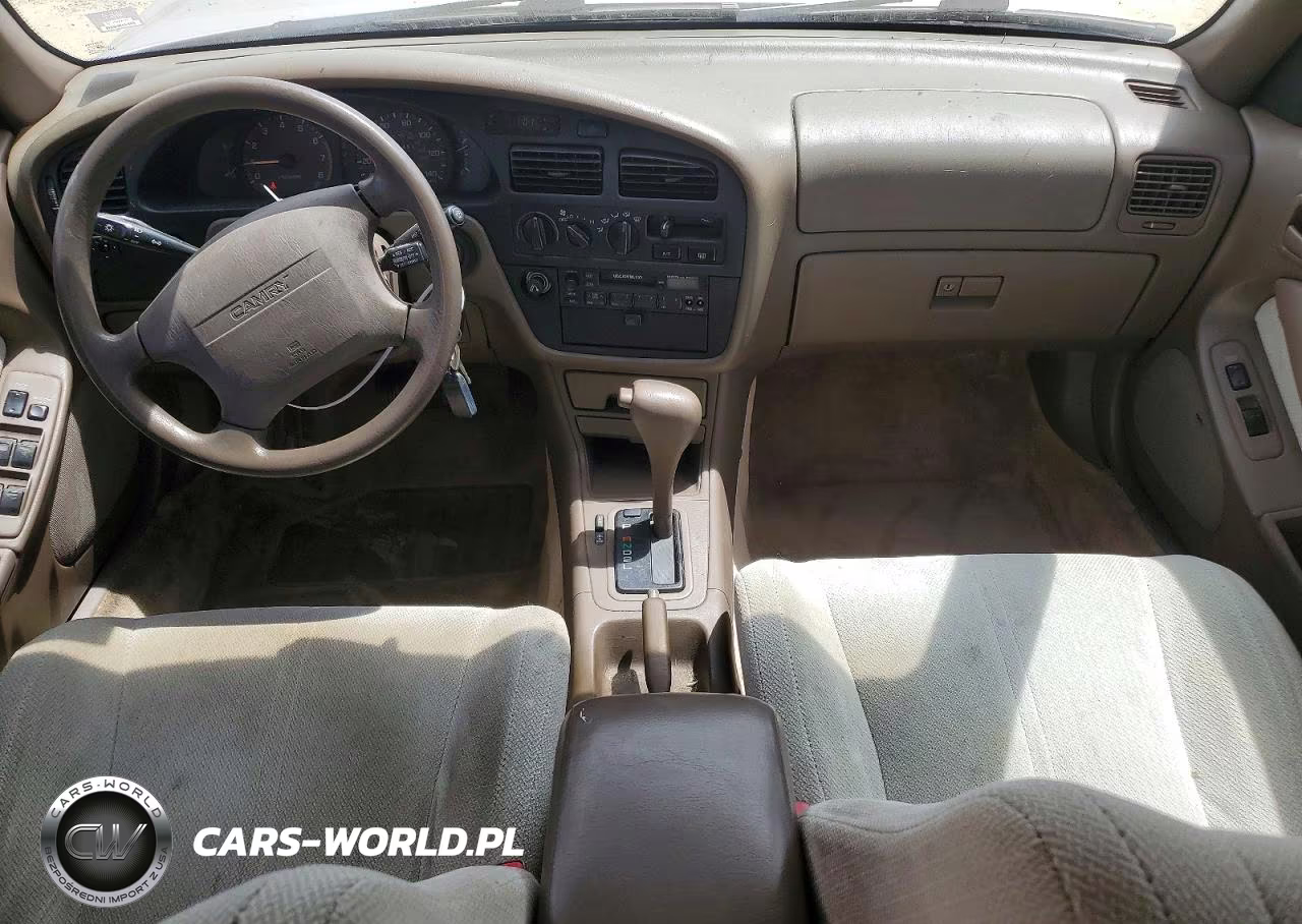1994 Toyota Camry Le VIN:JT2SK12E4R0268167 - 8