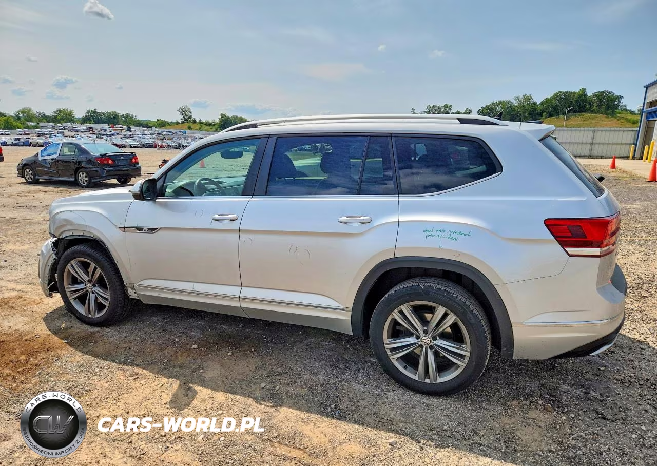 2018 Volkswagen Atlas Se VIN:1V2FR2CA5JC557131 - 2