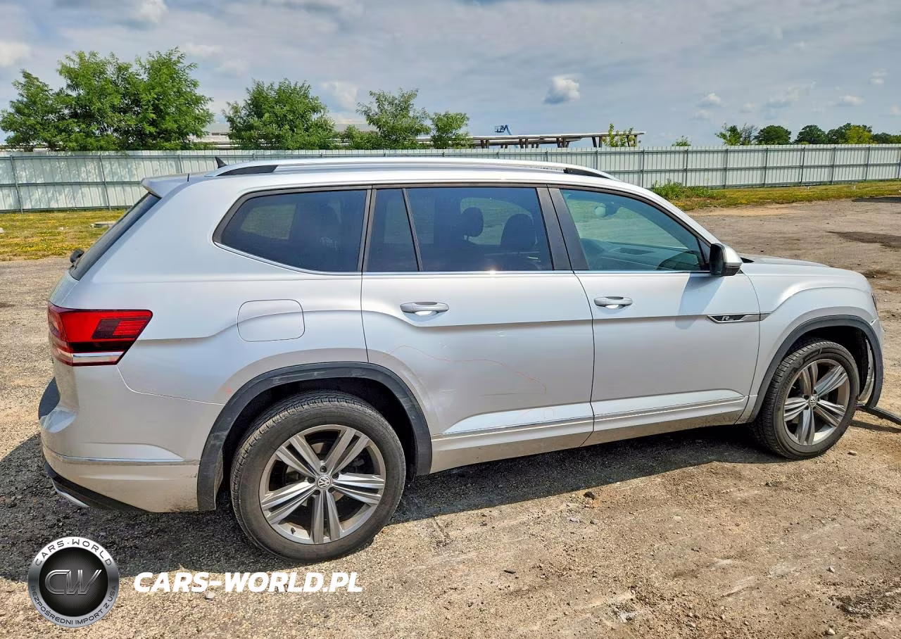2018 Volkswagen Atlas Se VIN:1V2FR2CA5JC557131 - 3