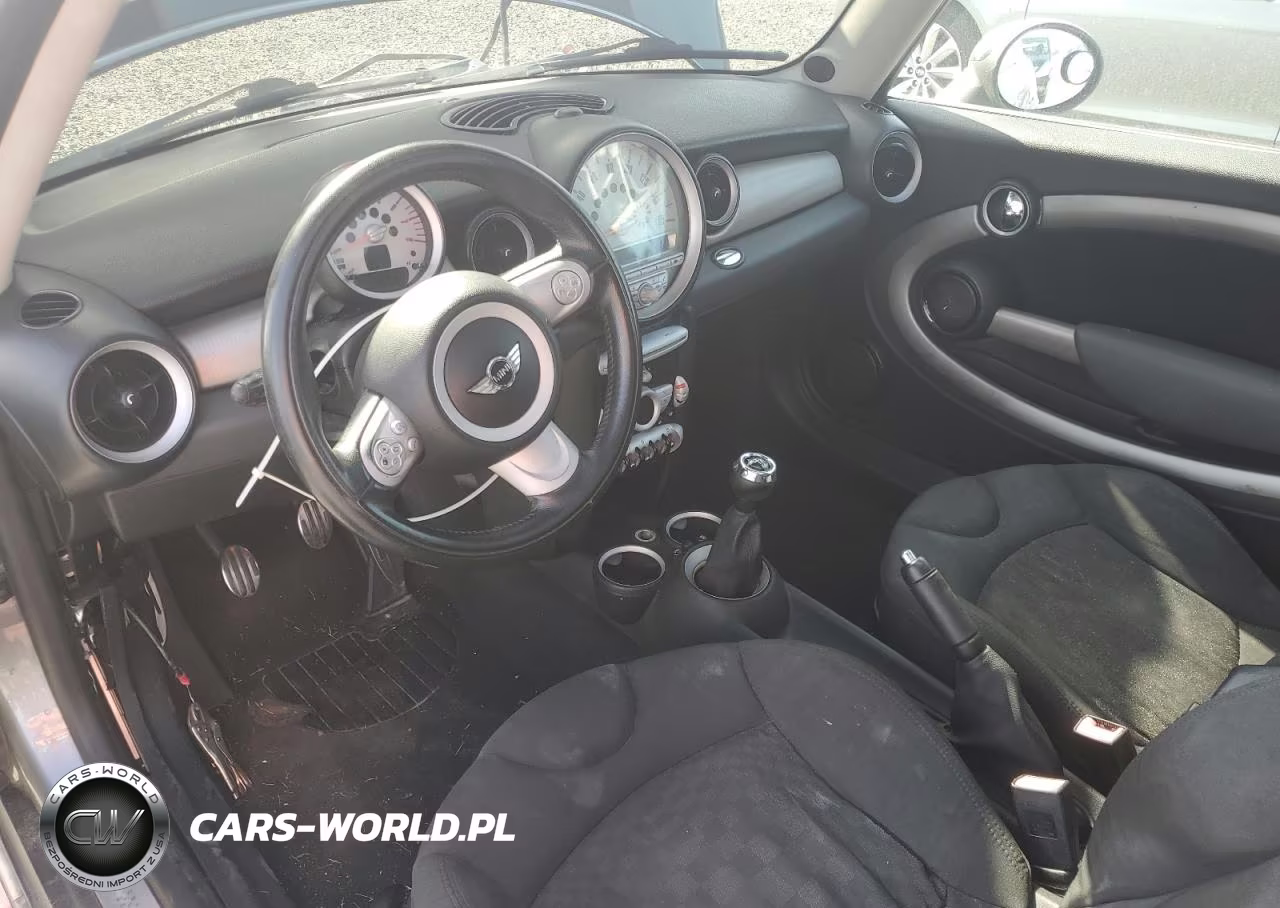 2009 Mini Cooper S VIN:WMWMF735X9TT98746 - 8