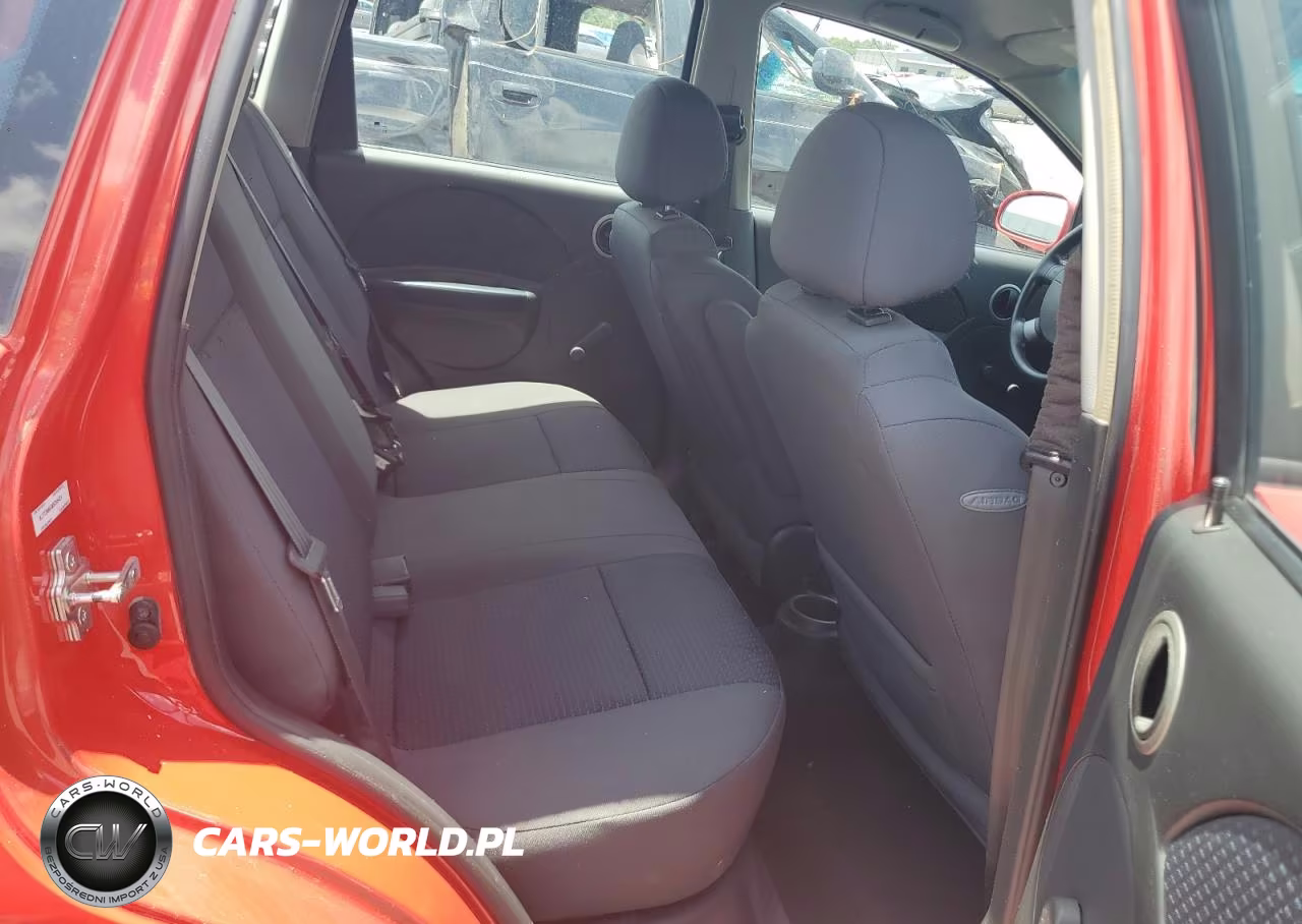 2008 Chevrolet Aveo Base VIN:KL1TD666X8B255424 - 10