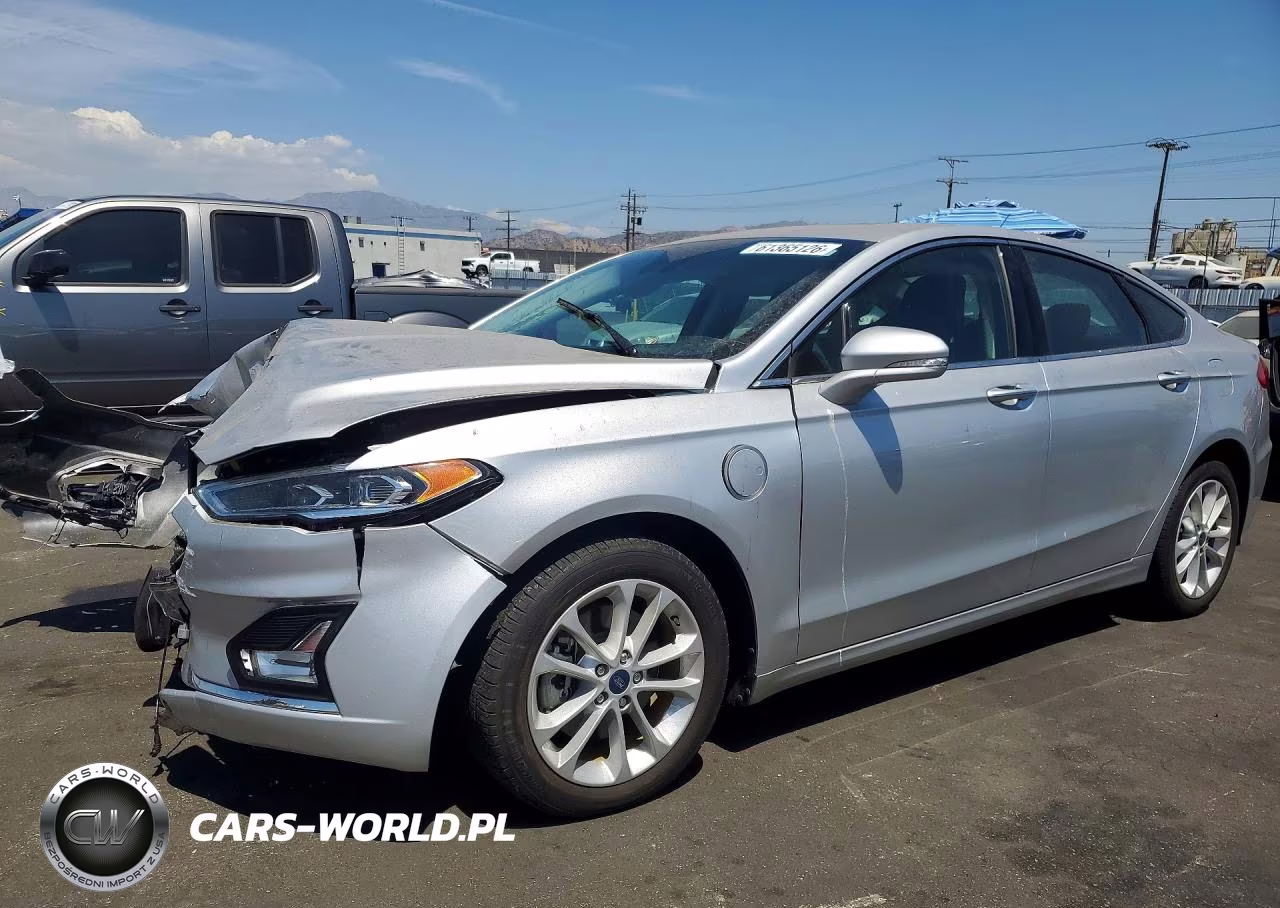 2019 Ford Fusion Titanium – zdjęcie 1 z 12