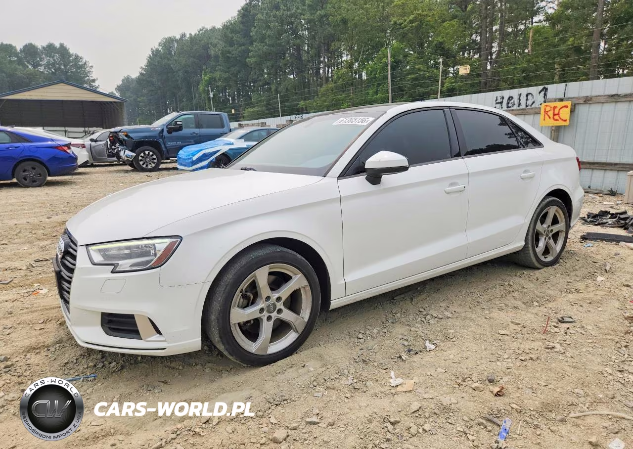 2019 Audi A3 Premium VIN:WAUAUGFFXKA076199 - 1
