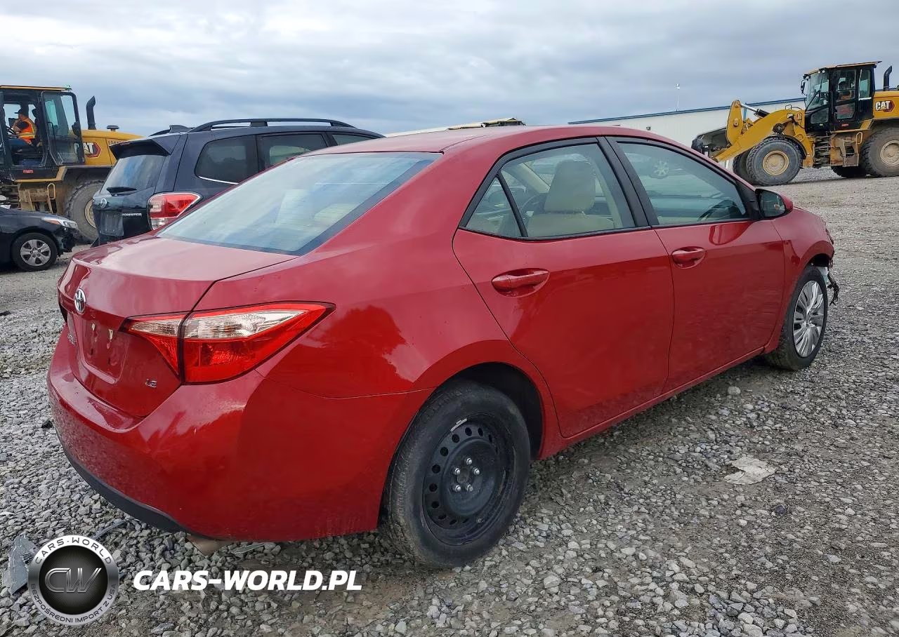 2018 Toyota Corolla Le VIN:2T1BURHEXJC002315 - 3