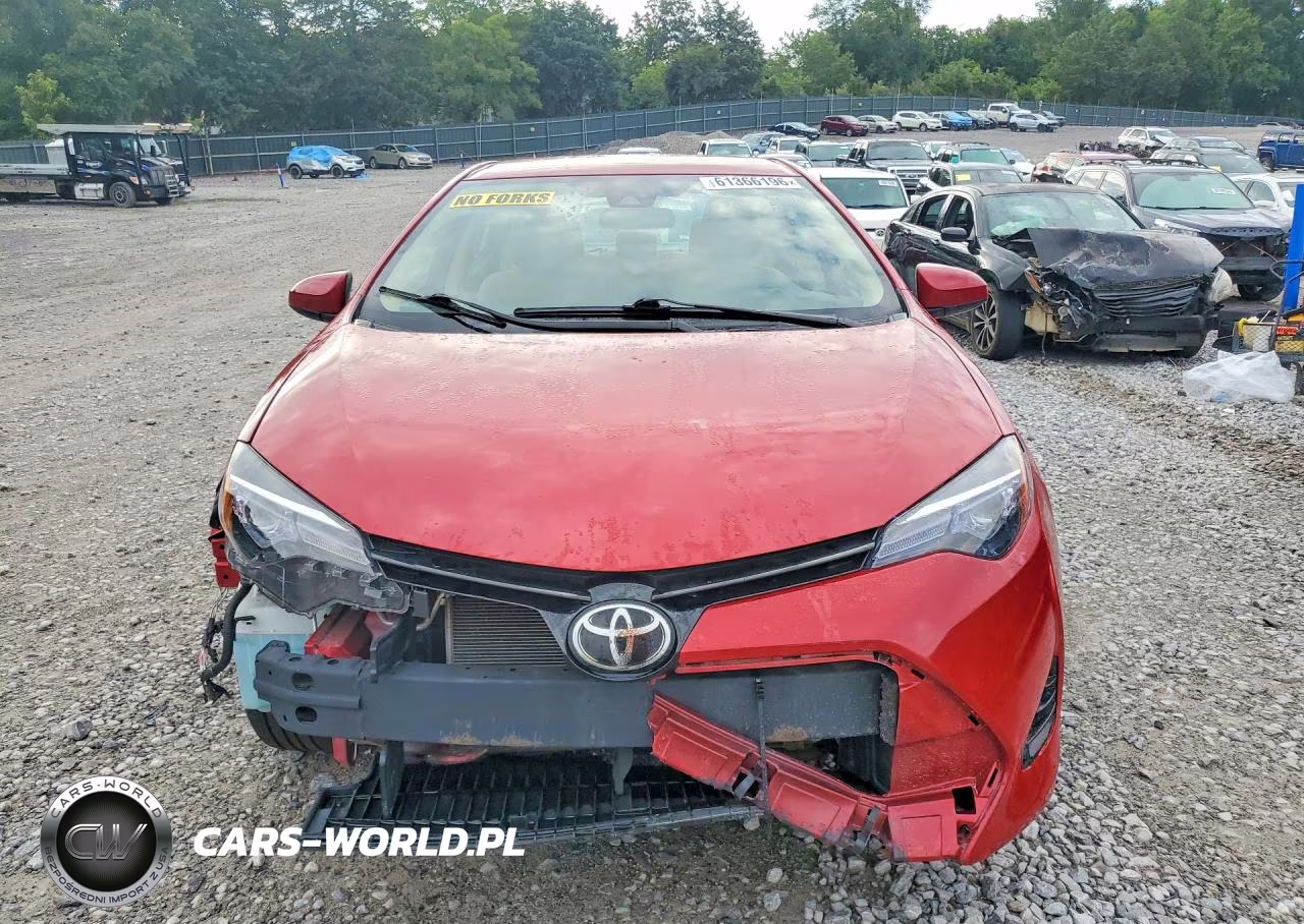2018 Toyota Corolla Le VIN:2T1BURHEXJC002315 - 5