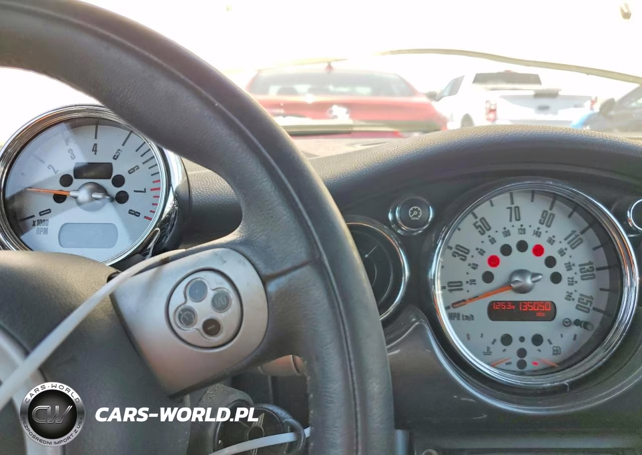 2006 Mini Cooper S VIN:WMWRH33566TF89054 - 9