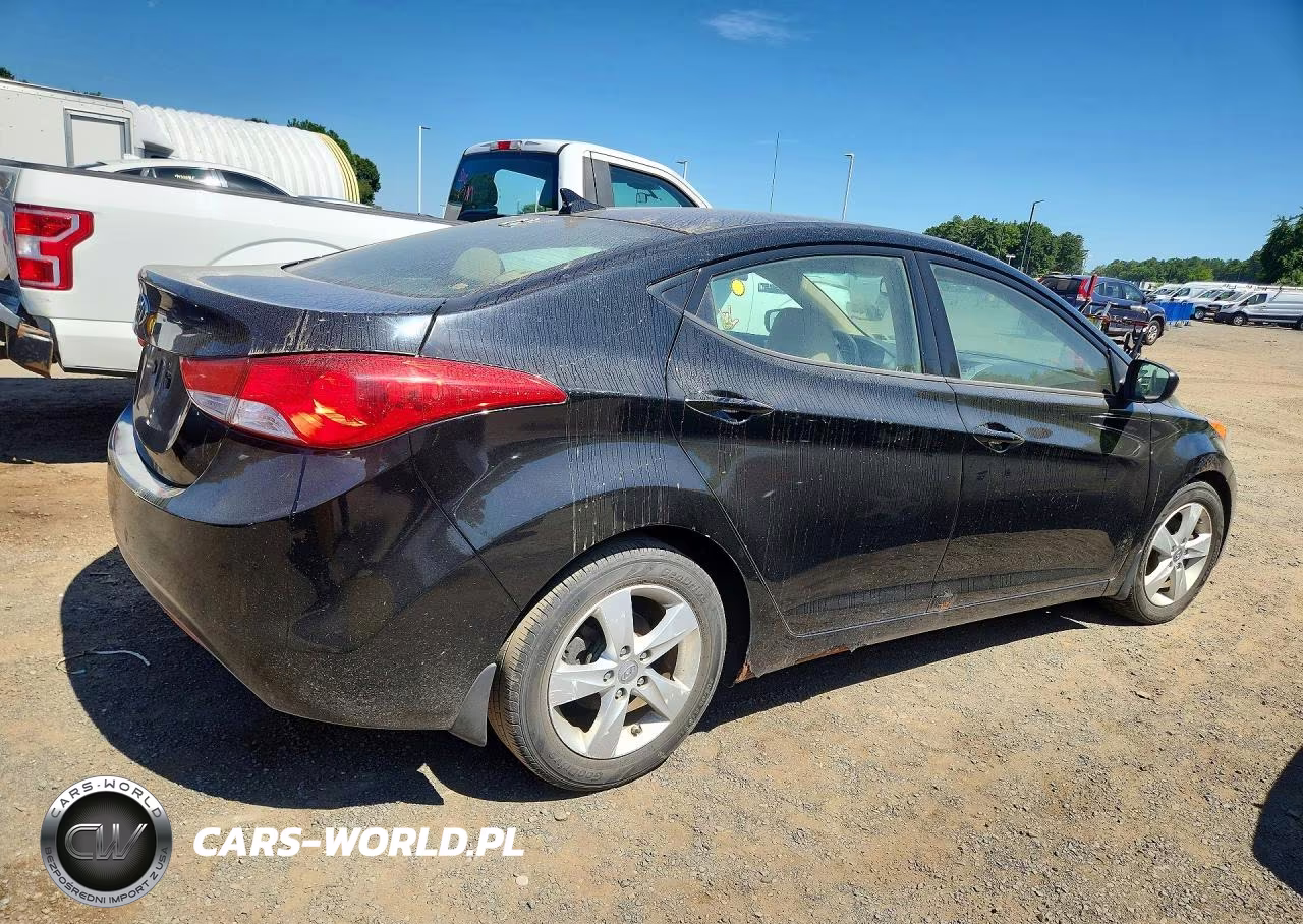 2013 Hyundai Elantra Gls VIN:5NPDH4AE2DH260260 - 3