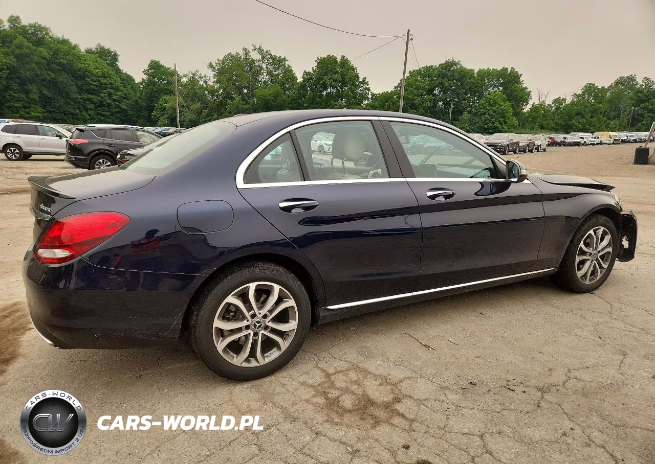 2018 Mercedes-Benz C 300 4Matic VIN:55SWF4KB5JU256991 - 3