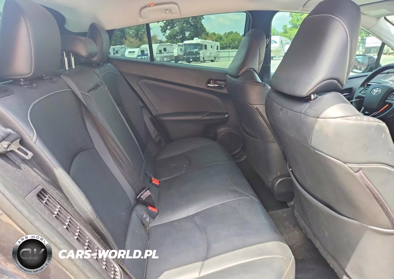 2020 Toyota Prius Prime Limited VIN:JTDKARFP0L3152569 - 11