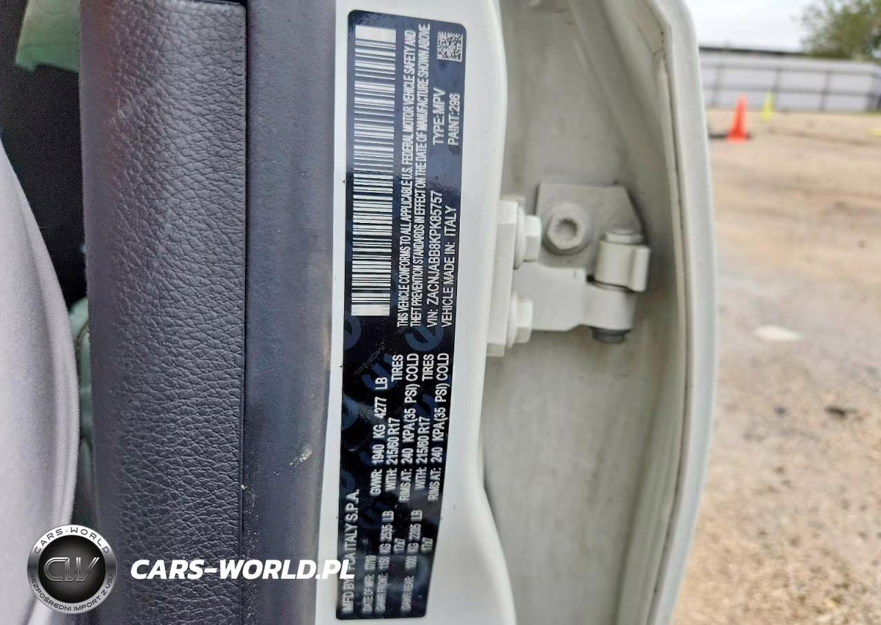 2019 Jeep Renegade Latitude VIN:ZACNJABB8KPK85757 - 12