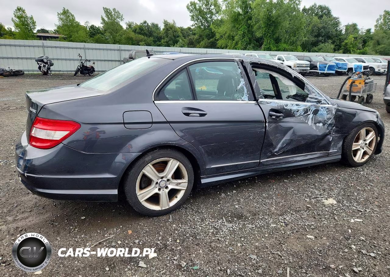 2011 Mercedes-Benz C 300 4Matic VIN:WDDGF8BB4BF646464 - 3